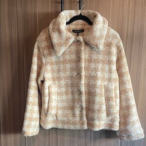 NWT Blu Pepper Cream and Tan Checkered Teddy Jacket